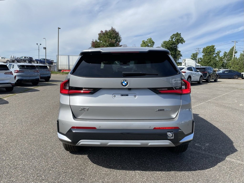 New 2026 BMW X1 xDrive28i w/ Technology Package image 3