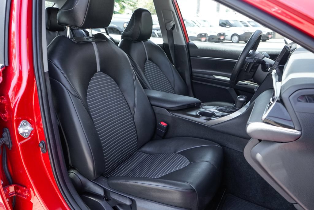 Used 2022 Toyota Camry SE w/ Convenience Package FWD image 36