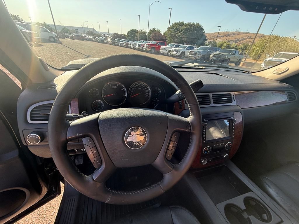 Used 2008 Chevrolet Silverado 3500 LTZ AWD/4WD image 12