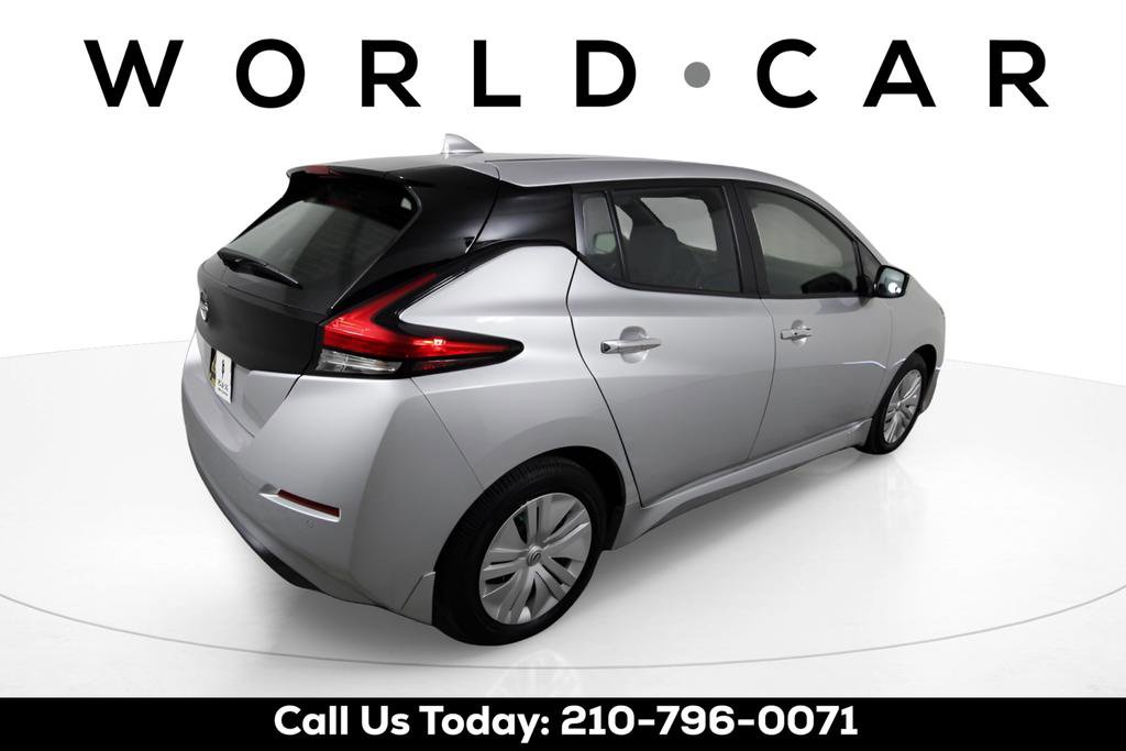 Used 2025 Nissan Leaf S image 7