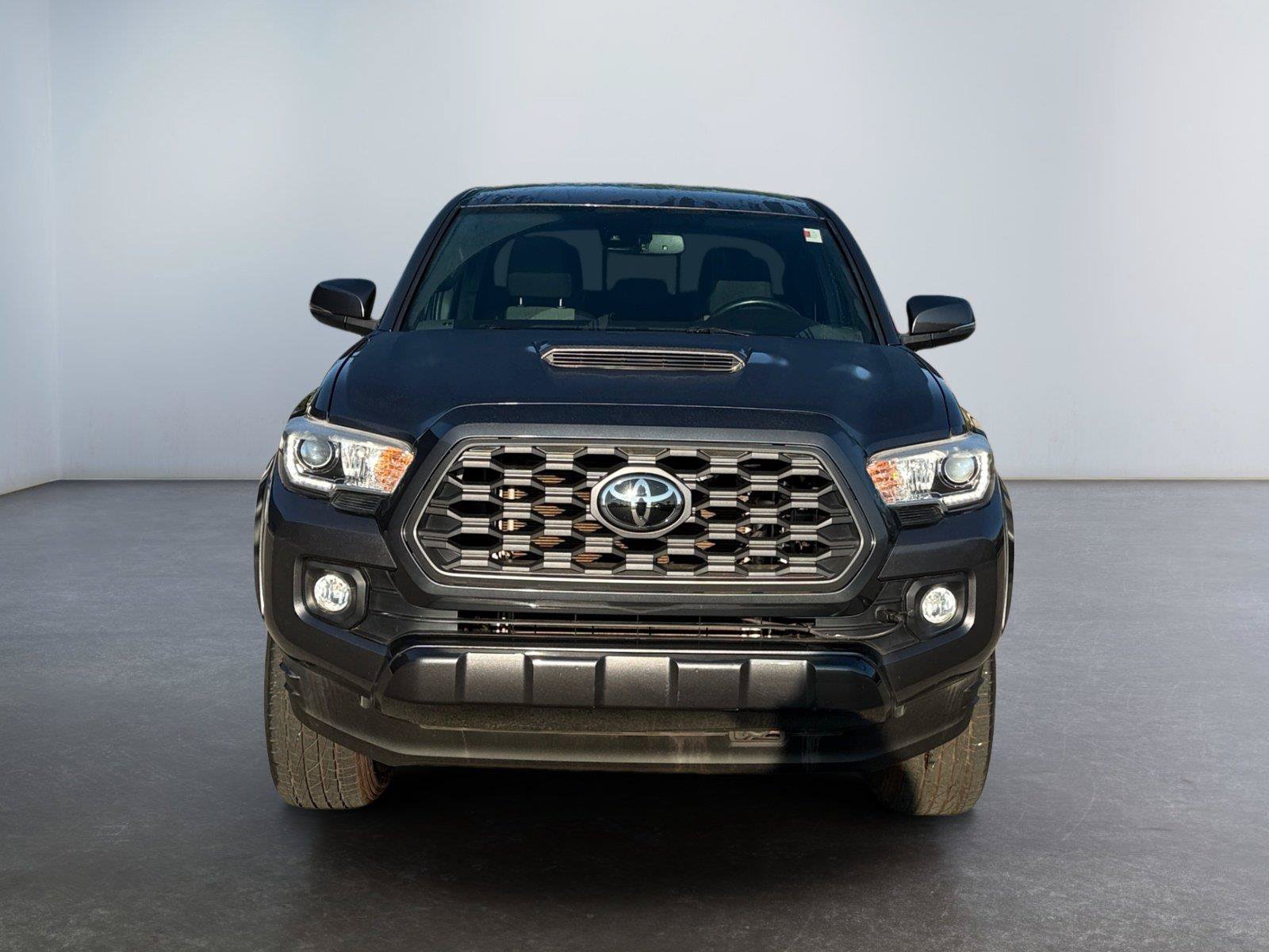 Used 2021 Toyota Tacoma TRD Sport AWD/4WD image 8