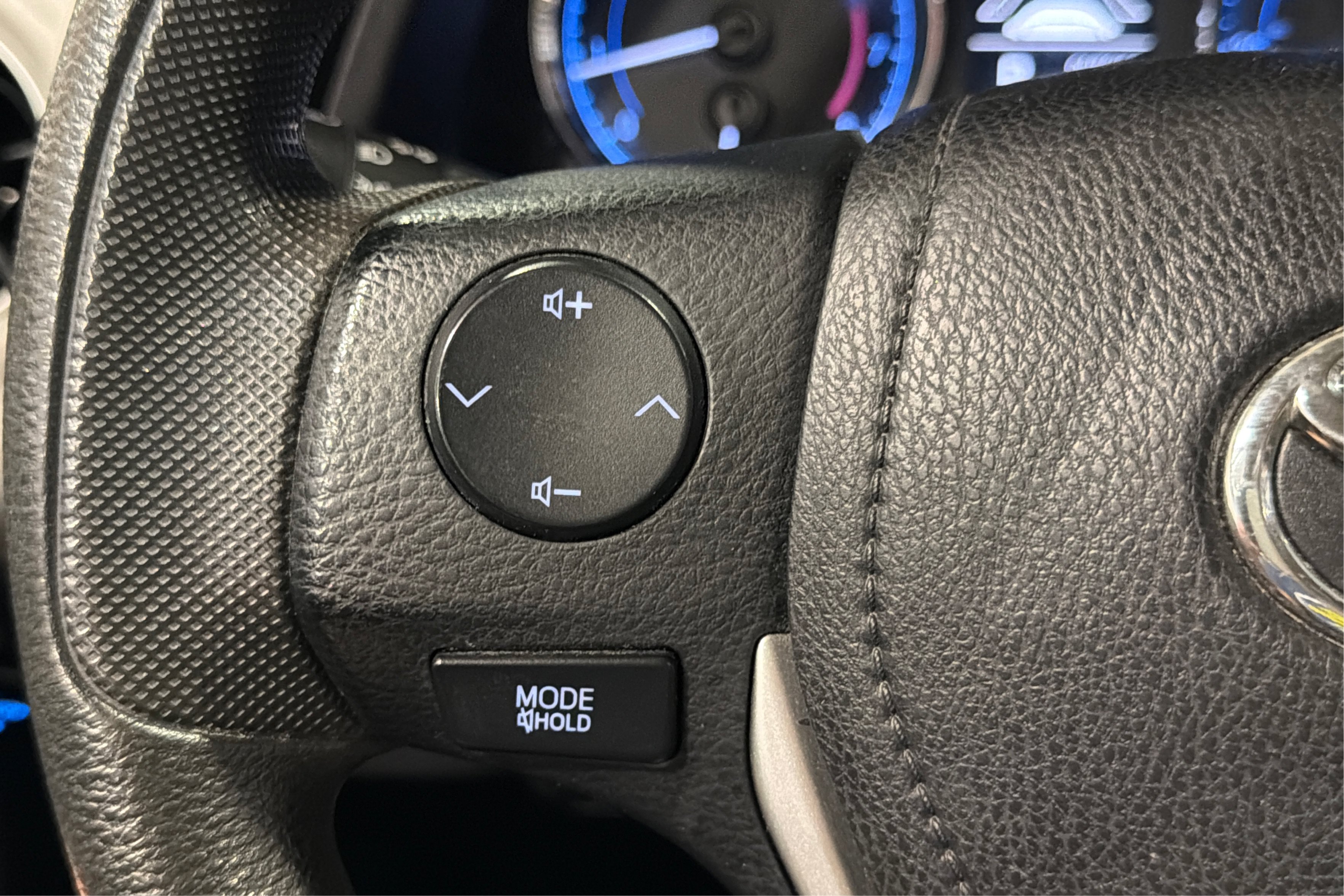 Used 2018 Toyota Corolla LE FWD image 22