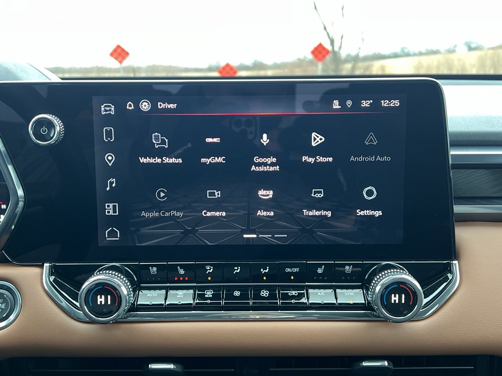 Used 2025 GMC Canyon AT4 w/ Nightfall Edition image 24