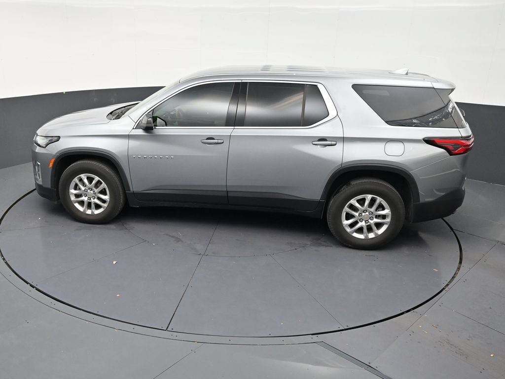 Used 2023 Chevrolet Traverse LS FWD image 13