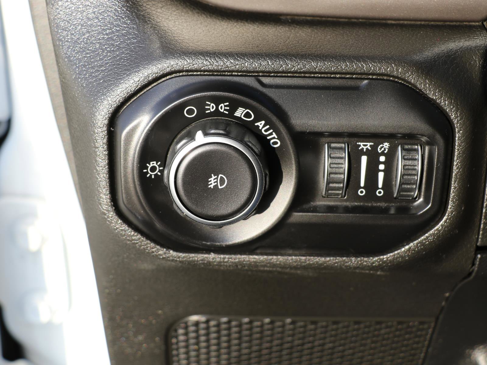 Used 2020 Jeep Wrangler Unlimited Sport S AWD/4WD image 16