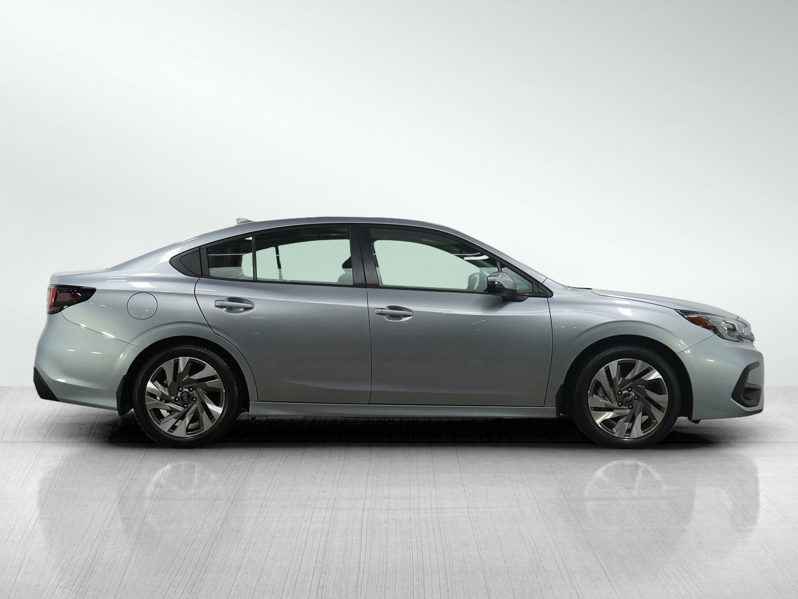 Used 2023 Subaru Legacy Limited image 6