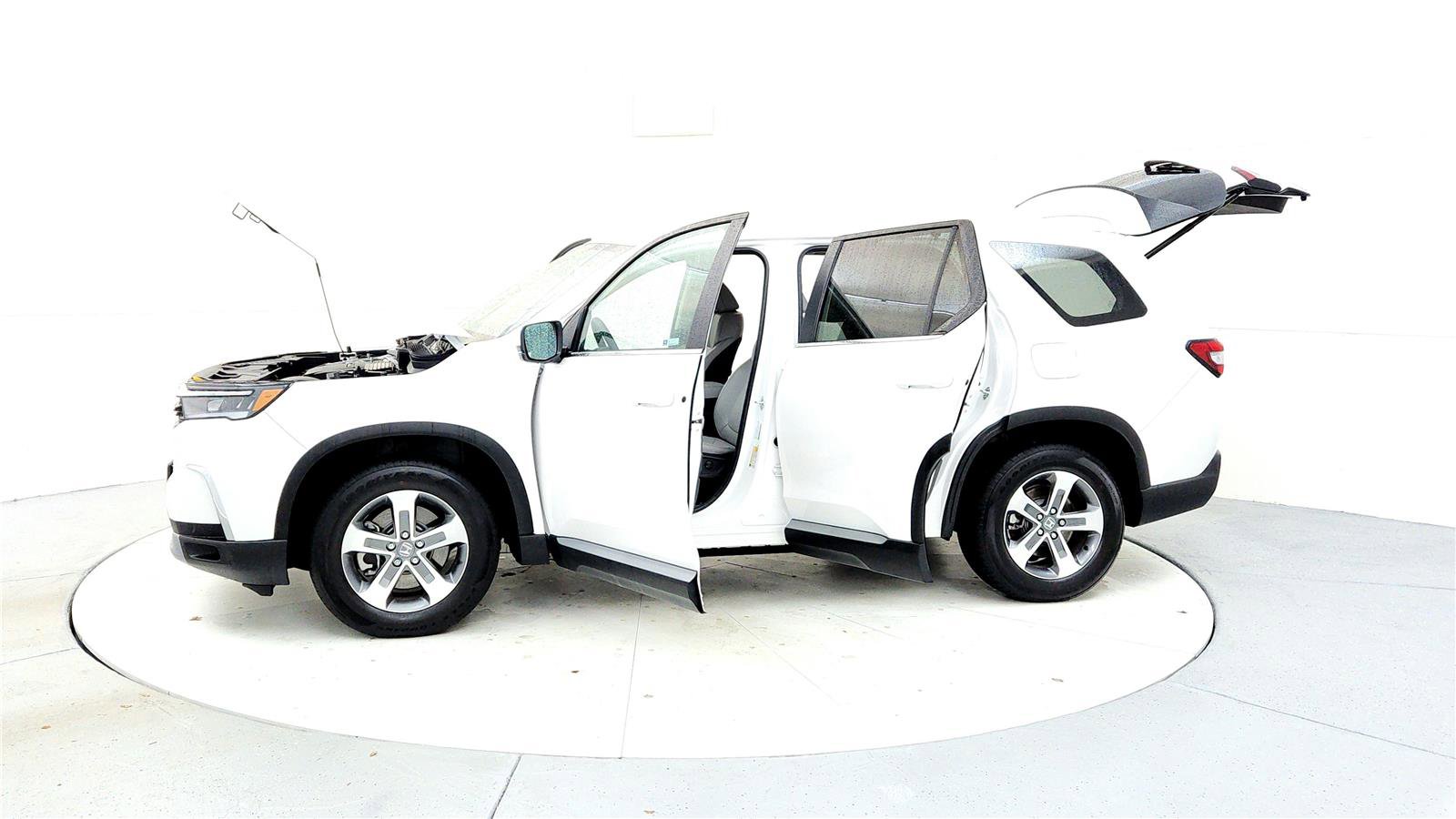 Used 2025 Honda Pilot EX-L image 10