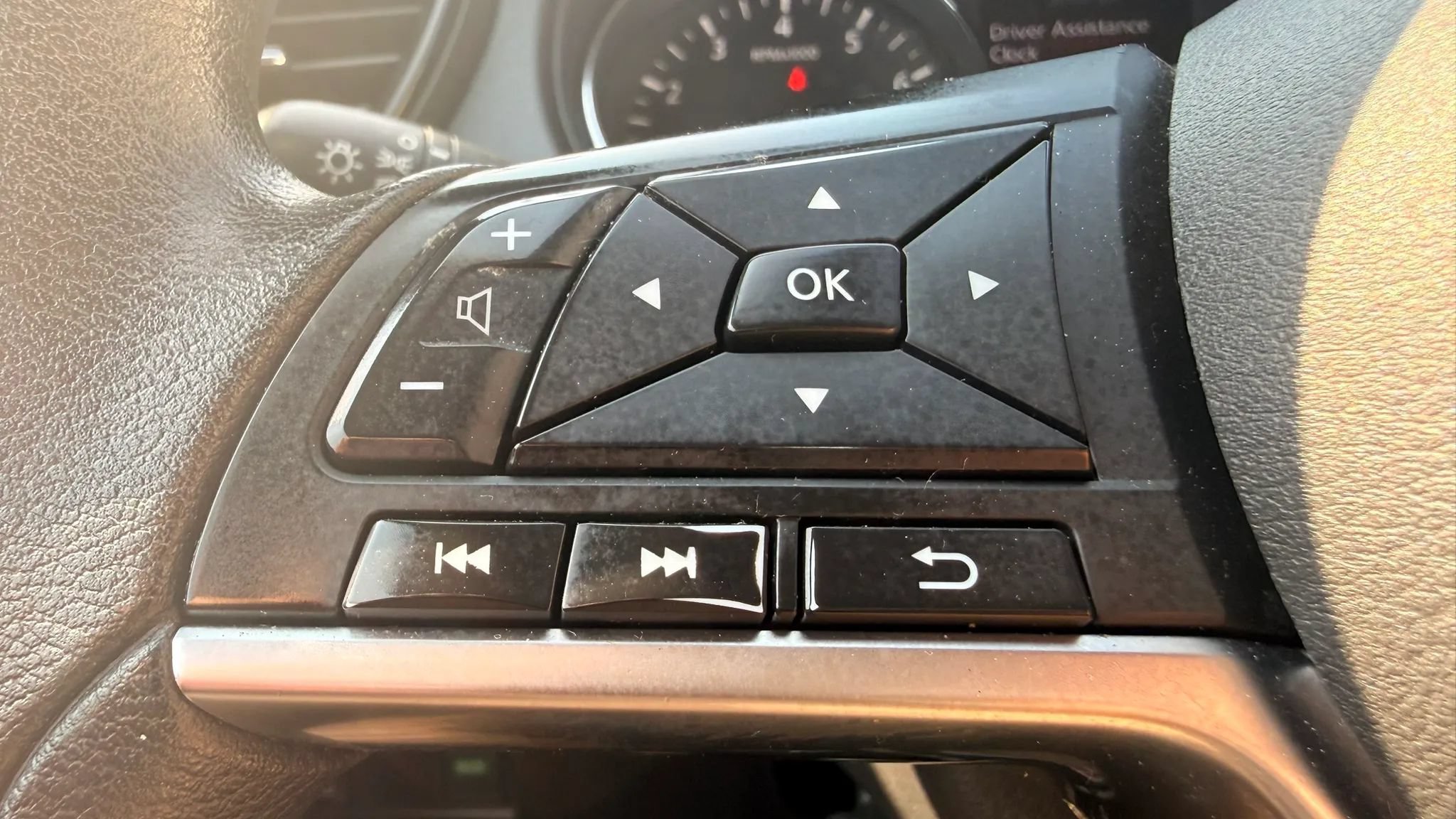 Used 2018 Nissan Rogue Sport S AWD/4WD image 16