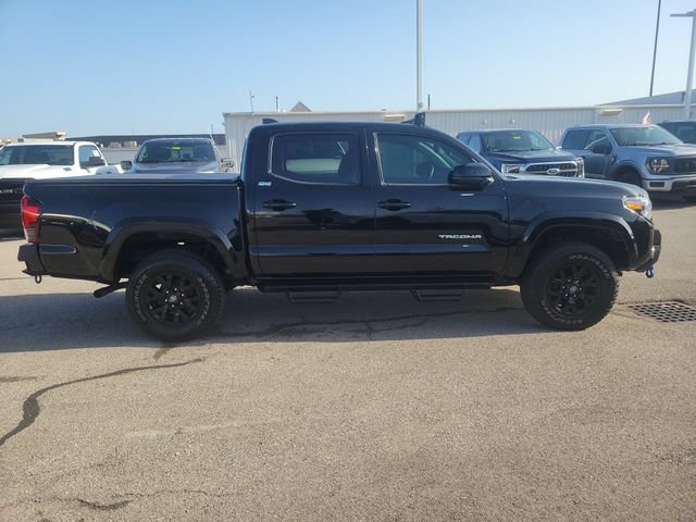 Used 2022 Toyota Tacoma SR5 AWD/4WD image 6
