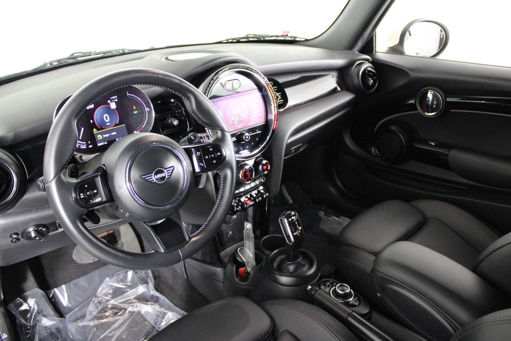 Used 2023 MINI Cooper S image 4