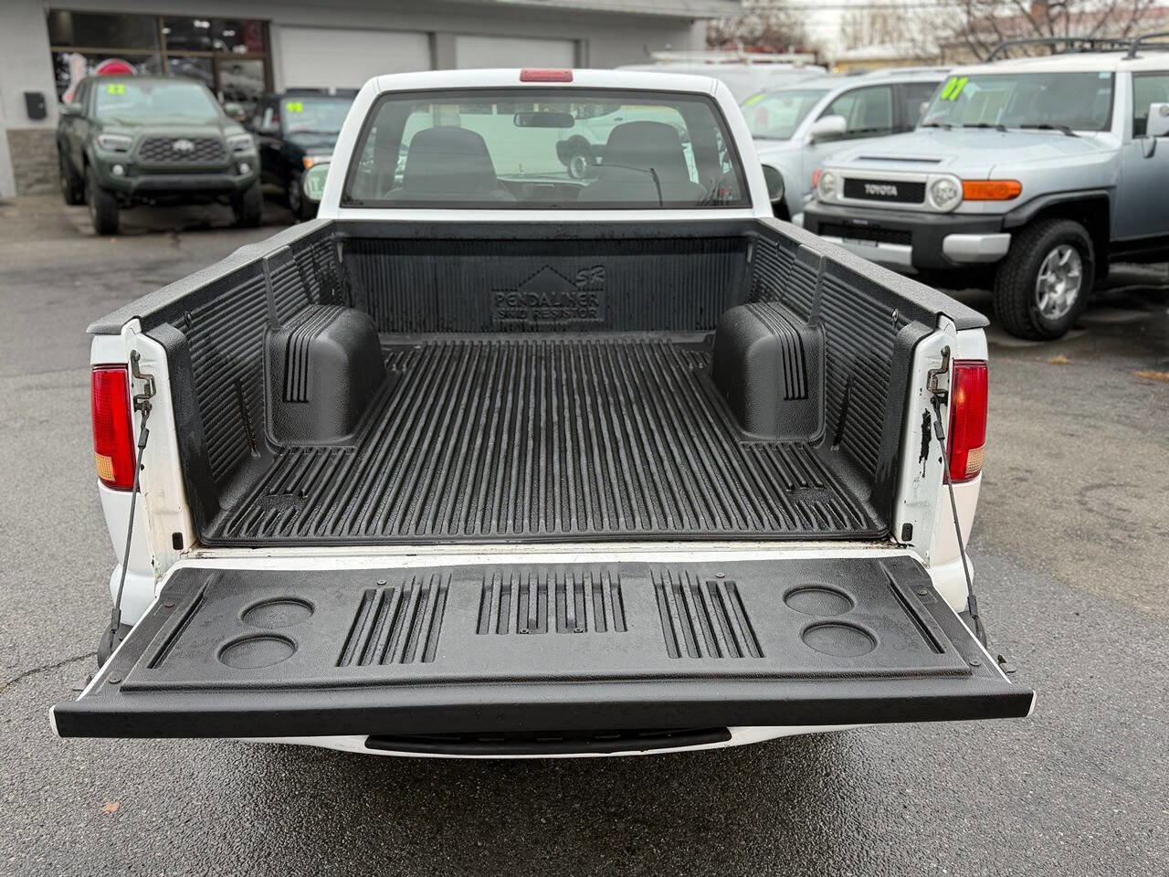 Used 2003 GMC Sonoma SL w/ Convenience Package image 32