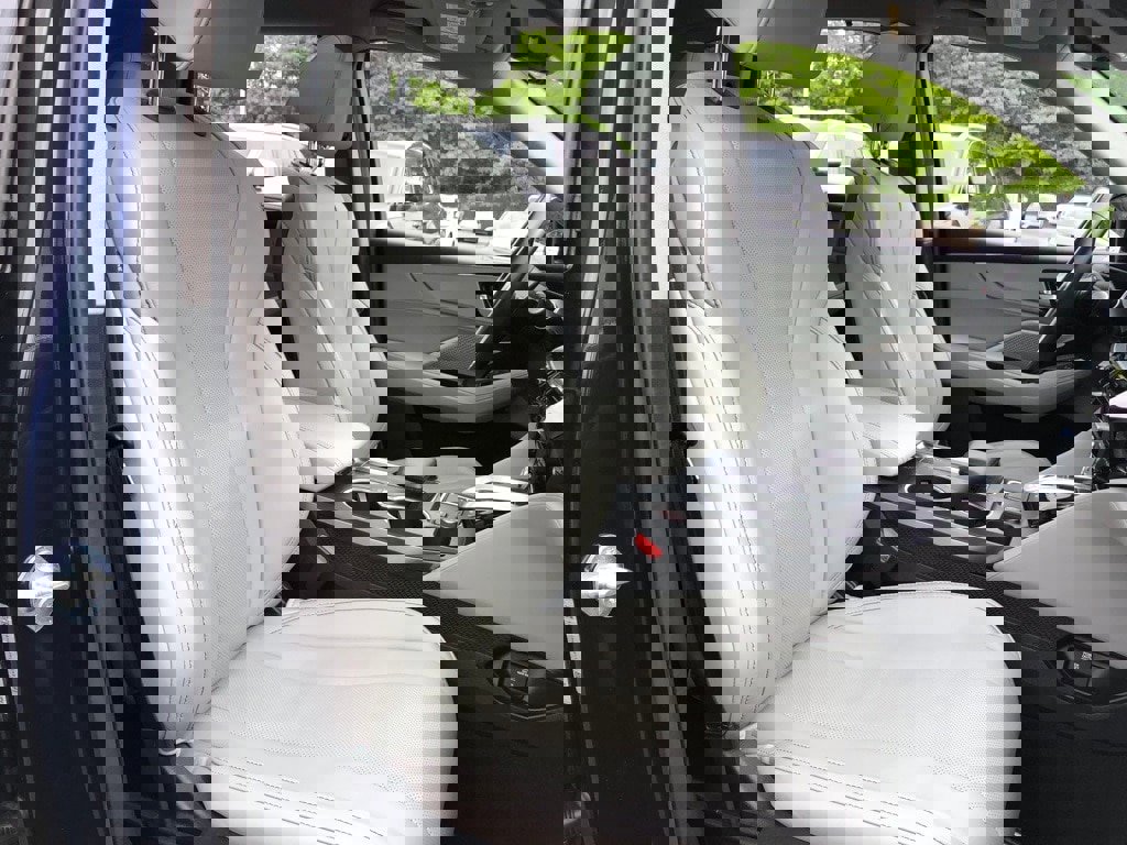 Used 2023 Acura MDX SH-AWD w/ Technology Package image 32