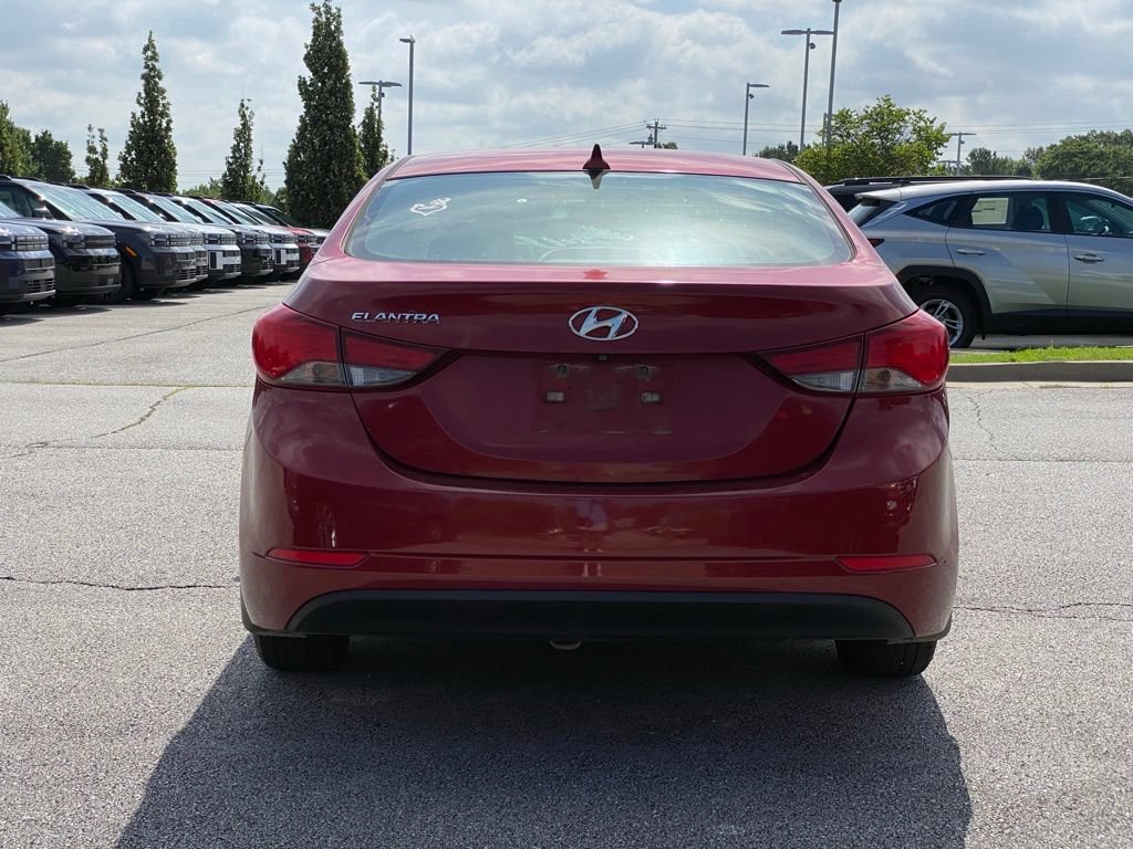 Used 2015 Hyundai Elantra SE w/ Option Group 02 FWD image 6