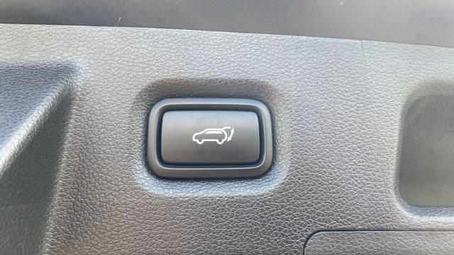 Used 2022 Hyundai Santa Fe Limited FWD image 31