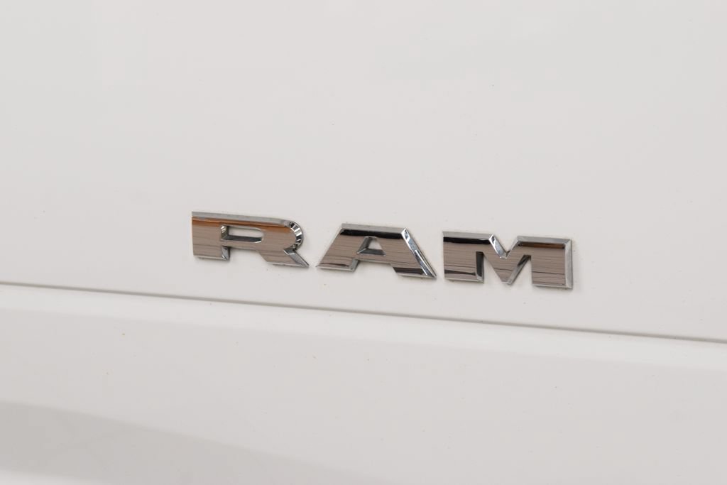 Used 2022 RAM 3500 Laramie AWD/4WD image 16