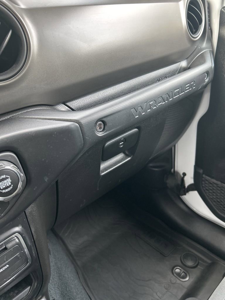 Used 2022 Jeep Wrangler Unlimited Sport image 23