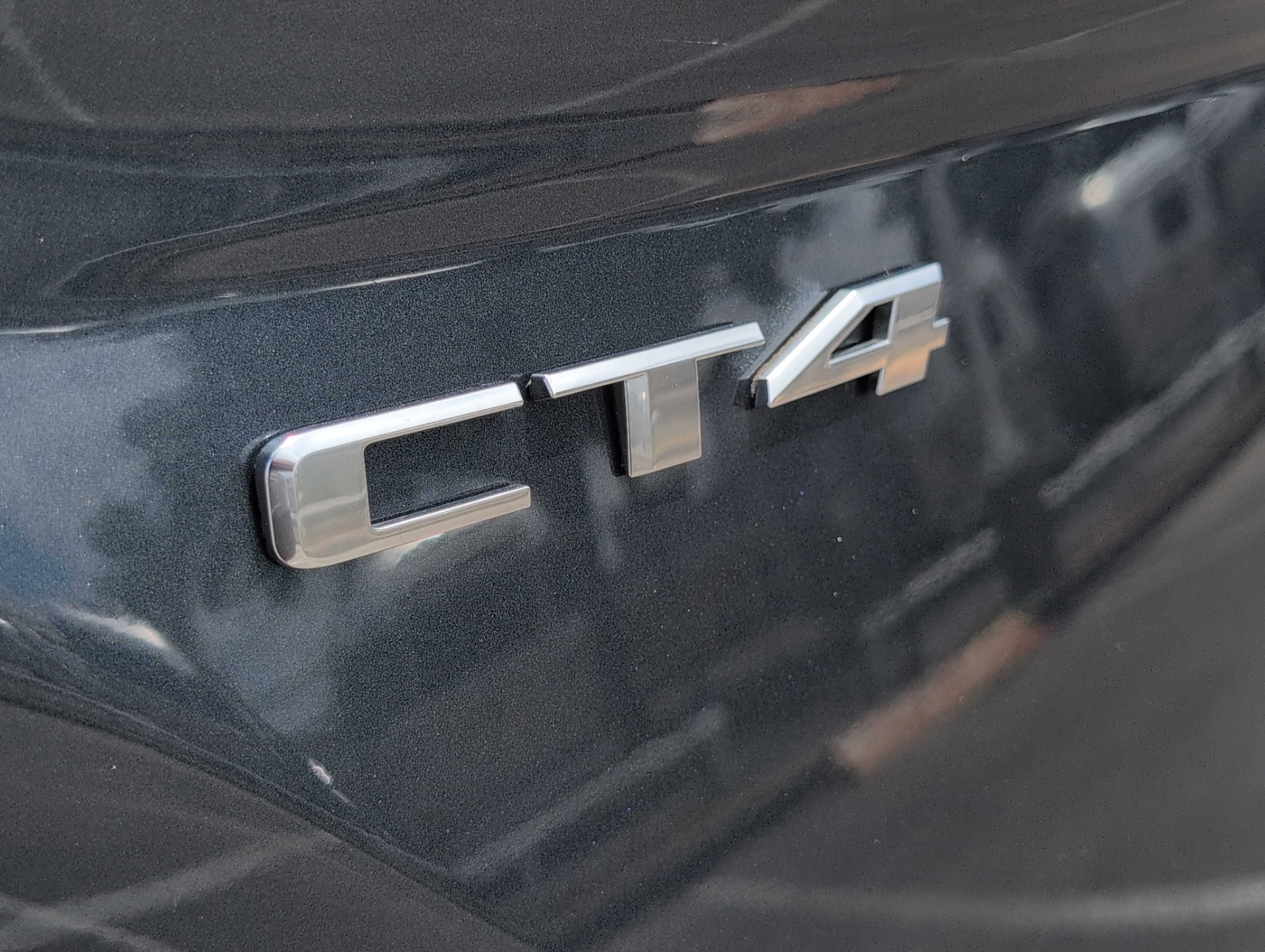 Used 2020 Cadillac XT4 Premium Luxury FWD image 10