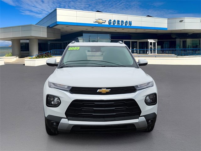 Used 2023 Chevrolet TrailBlazer LT w/ Convenience Package image 2