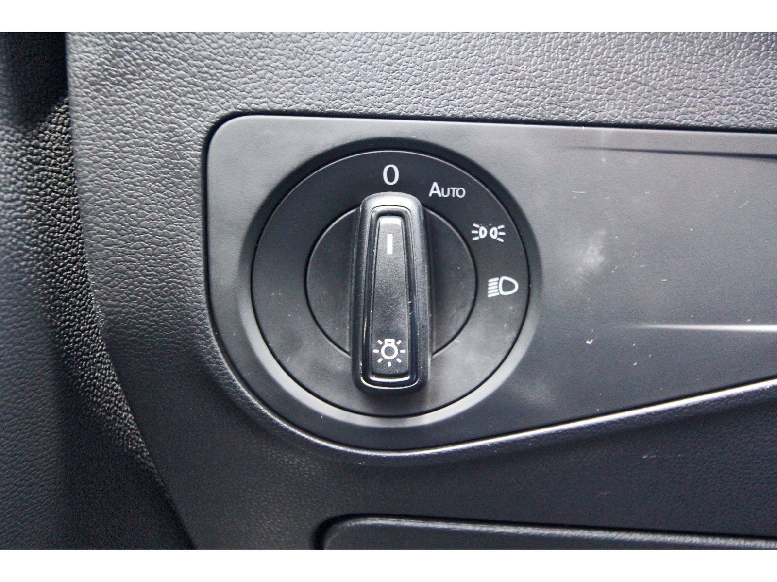 Used 2018 Volkswagen Tiguan S FWD image 20