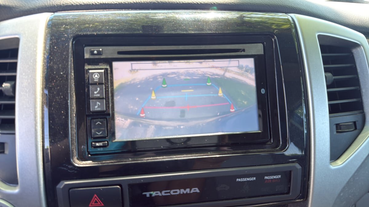 Used 2015 Toyota Tacoma 4x4 Double Cab w/ SR5 Package image 10