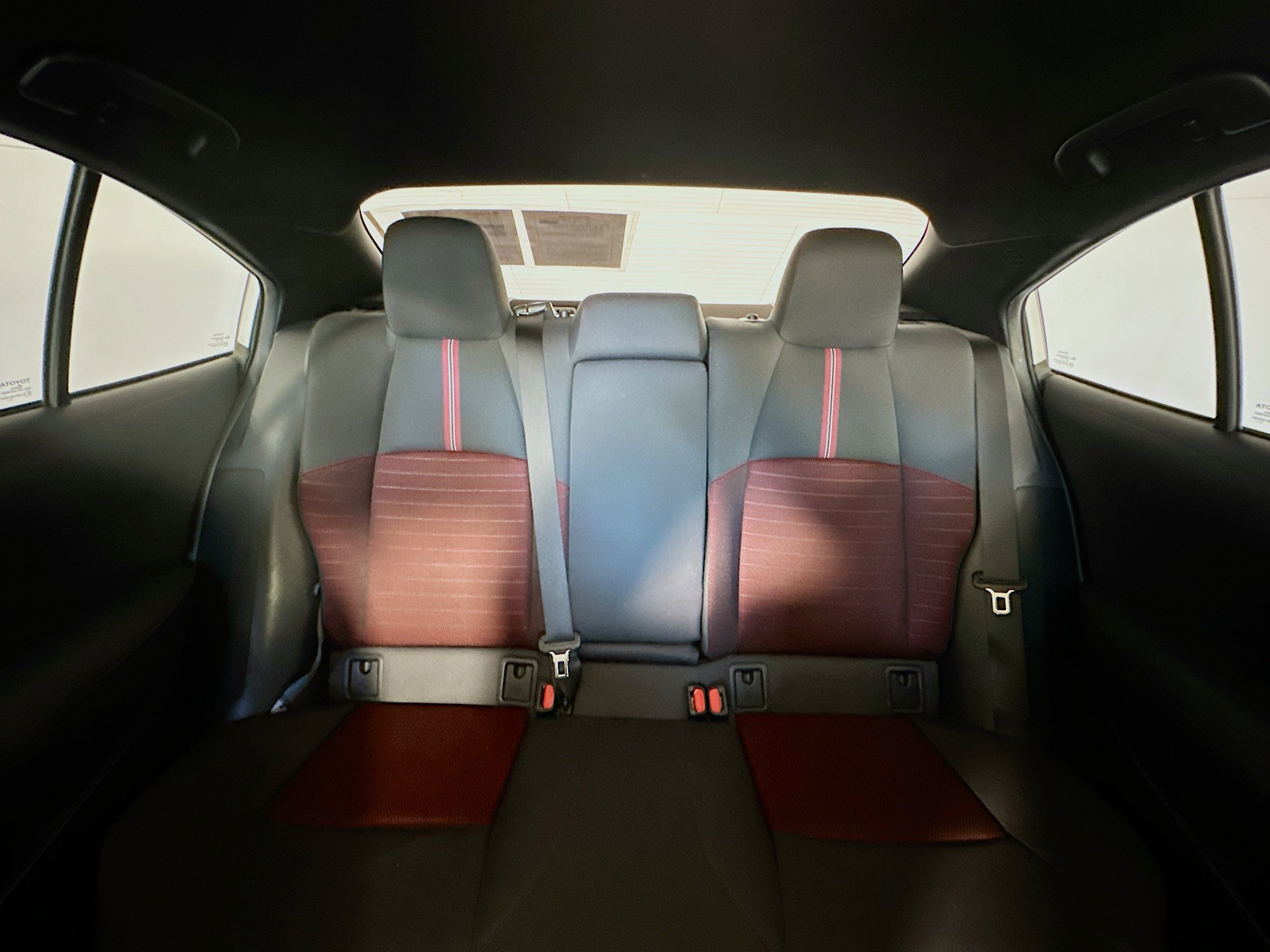 Used 2025 Toyota Corolla SE image 30