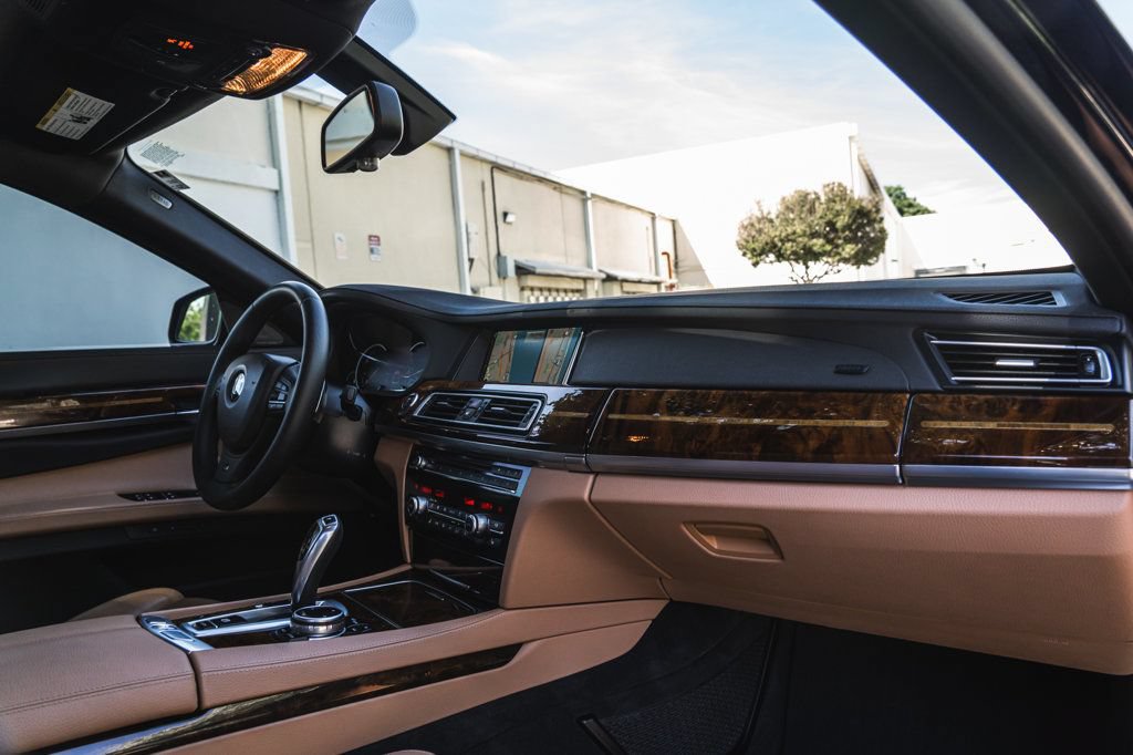 Used 2014 BMW 740i RWD image 29