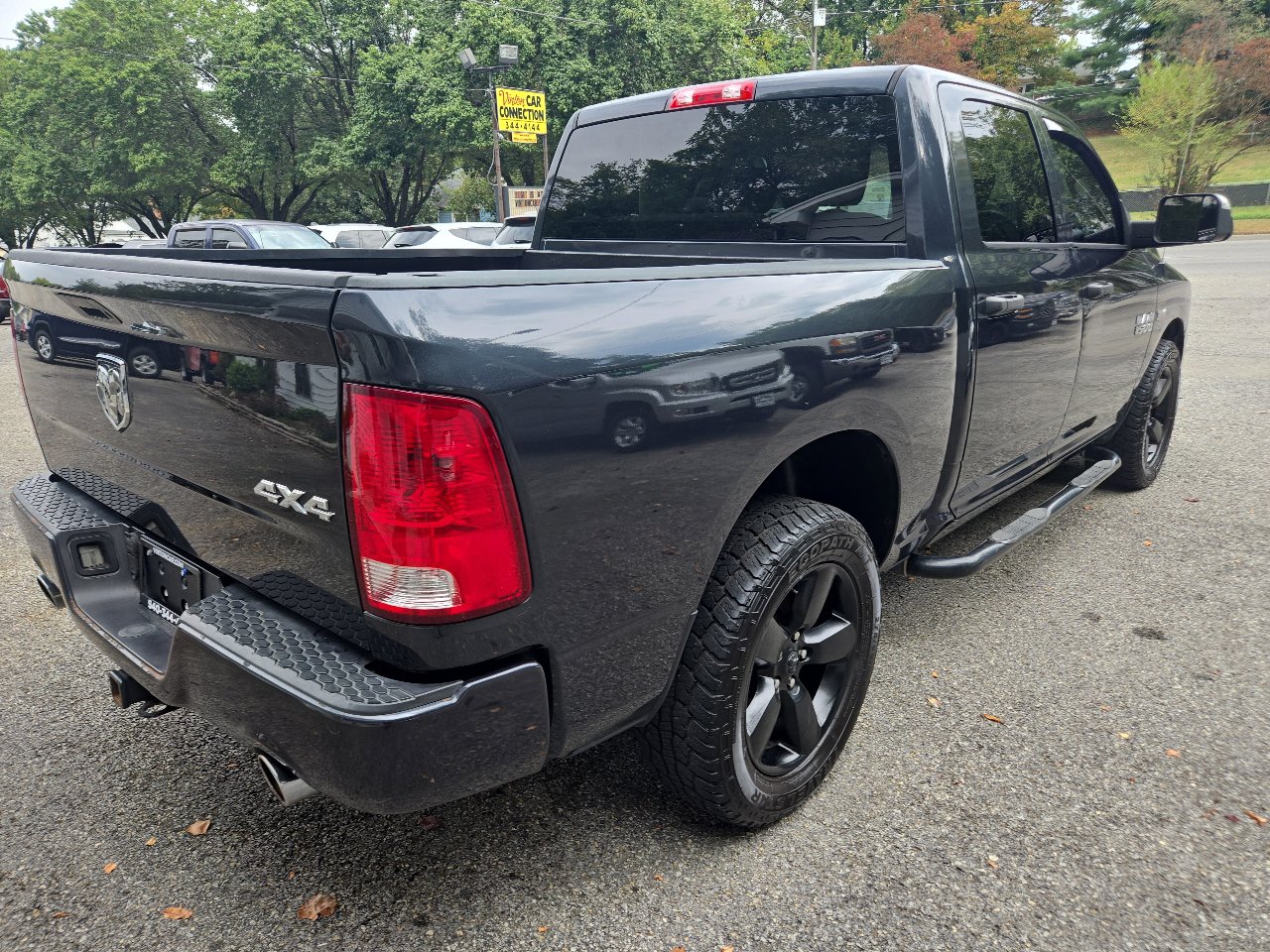 Used 2017 RAM 1500 Express w/ Express Value Package image 5