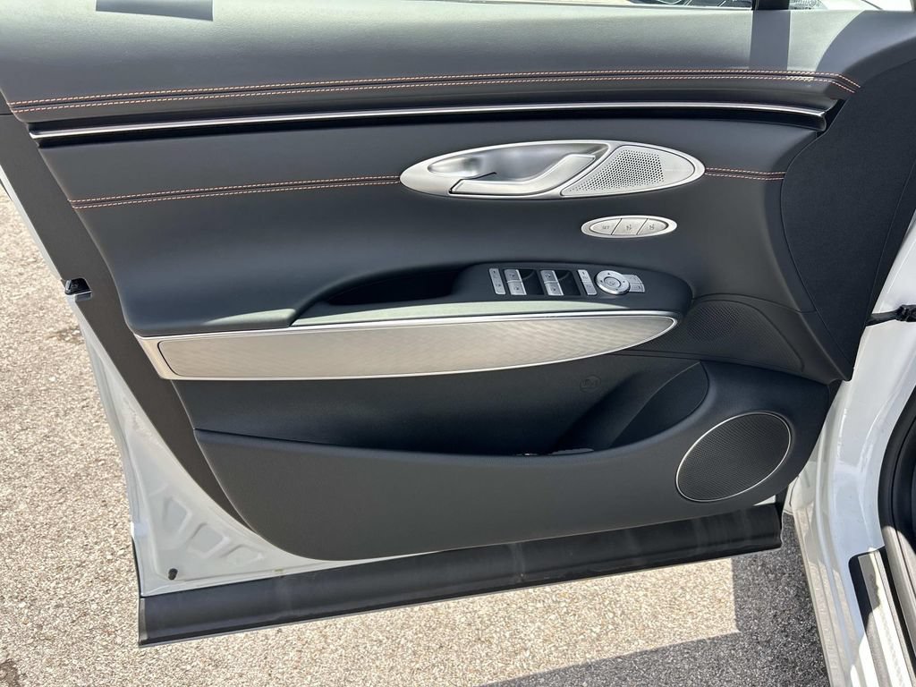New 2026 Genesis GV70 2.5T Sport Prestige AWD/4WD image 17
