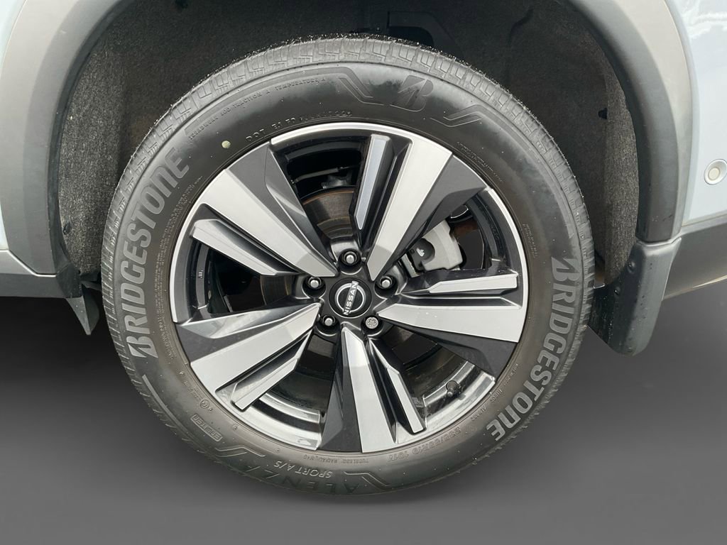 Used 2023 Nissan Rogue Platinum w/ Platinum Premium Package image 8