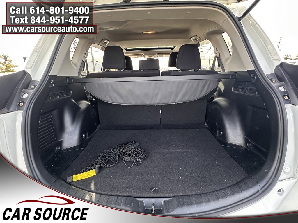 Used 2018 Toyota RAV4 XLE w/ Plus Extra Value Package image 18