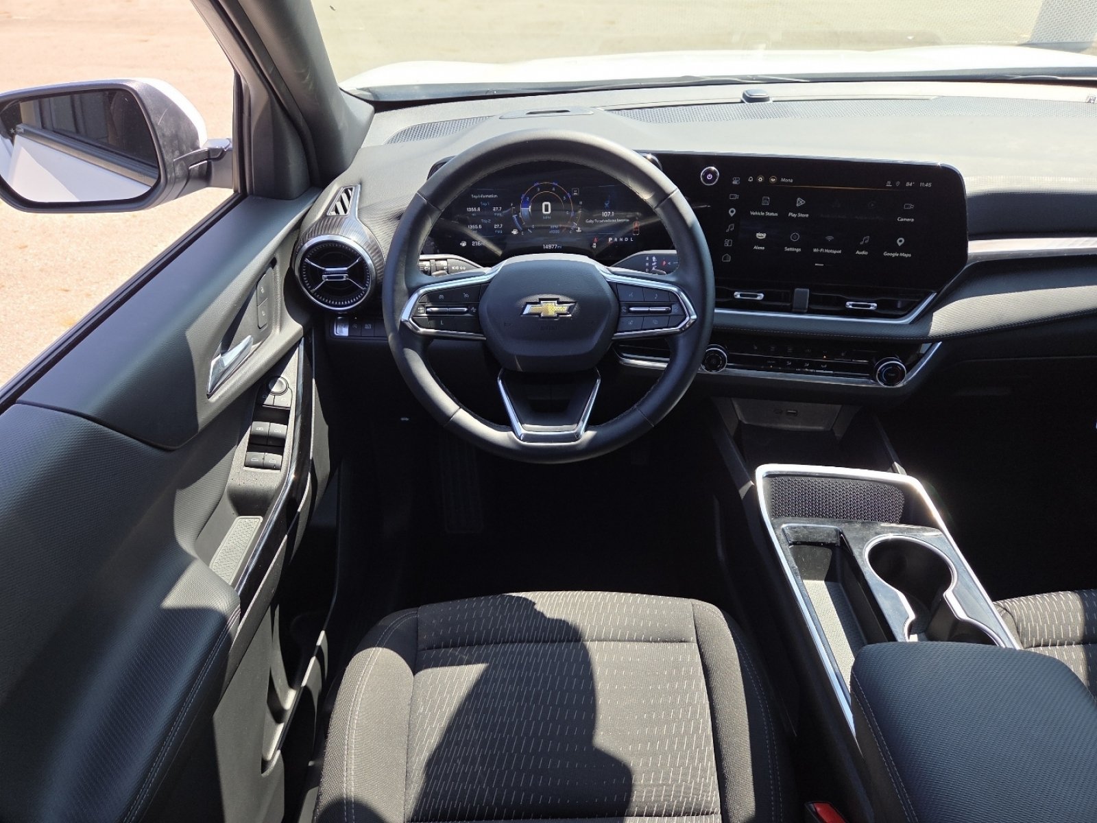 Used 2025 Chevrolet Equinox LT w/ Safety and Technology Package FWD image 23