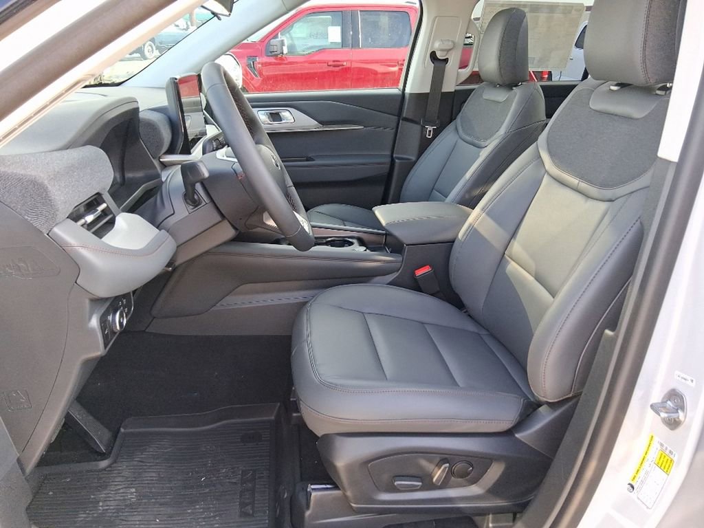 New 2026 Ford Explorer Active w/ Active Comfort Package image 10