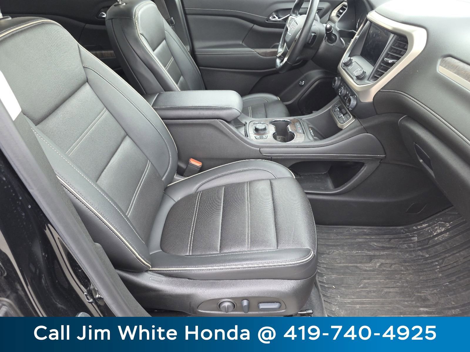 Used 2022 GMC Acadia Denali w/ Black Diamond Edition image 25