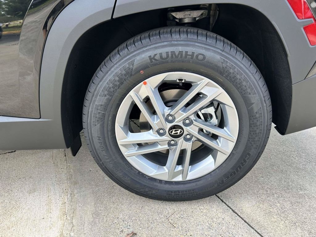 New 2026 Hyundai Tucson SE FWD image 3