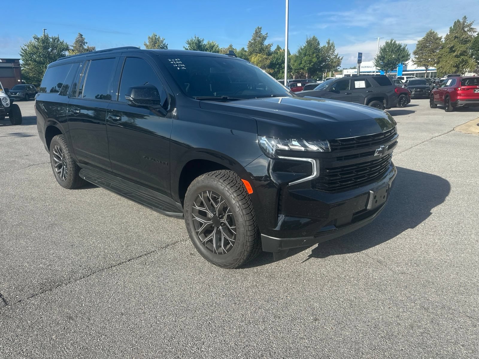 Used 2023 Chevrolet Suburban RST w/ Luxury Package AWD/4WD video 3