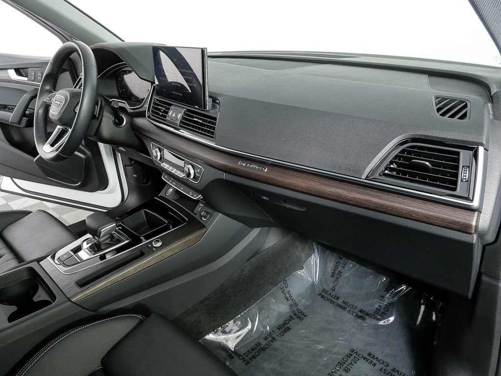 Used 2024 Audi Q5 e Premium w/ Convenience Package AWD/4WD image 22