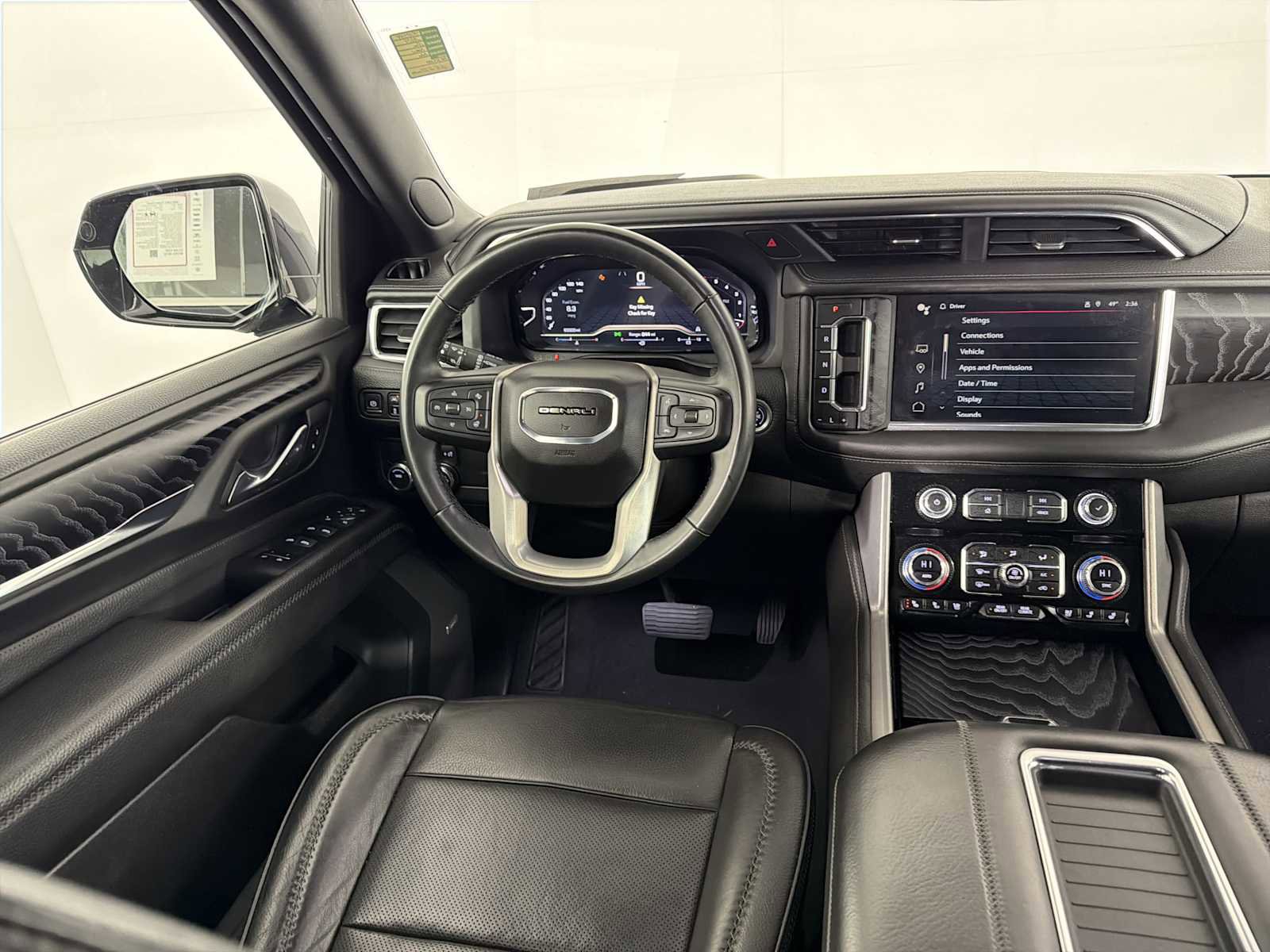 Certified 2023 GMC Yukon Denali image 46