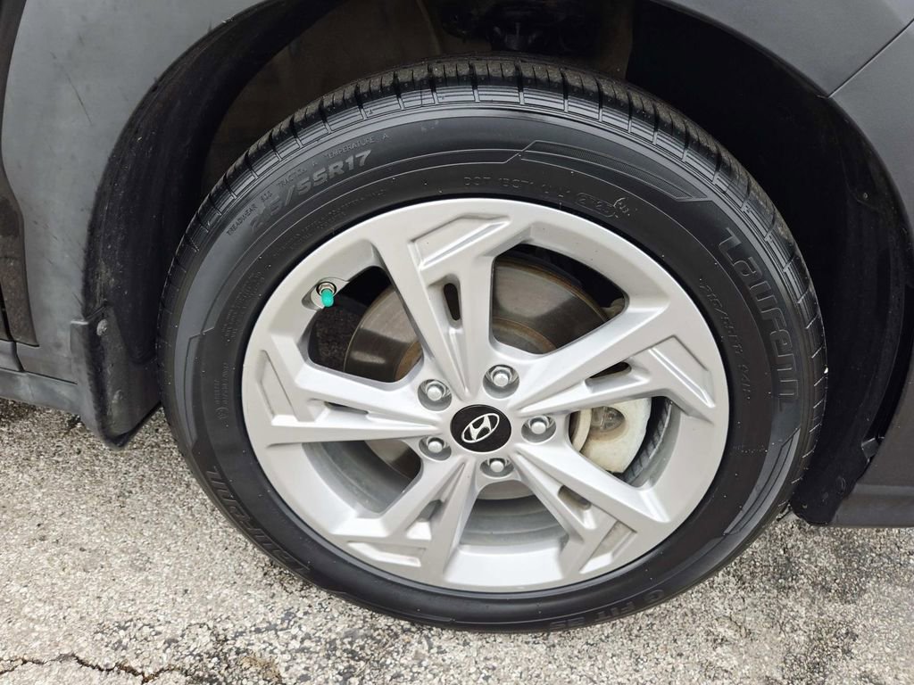 Used 2023 Hyundai Kona SEL image 16