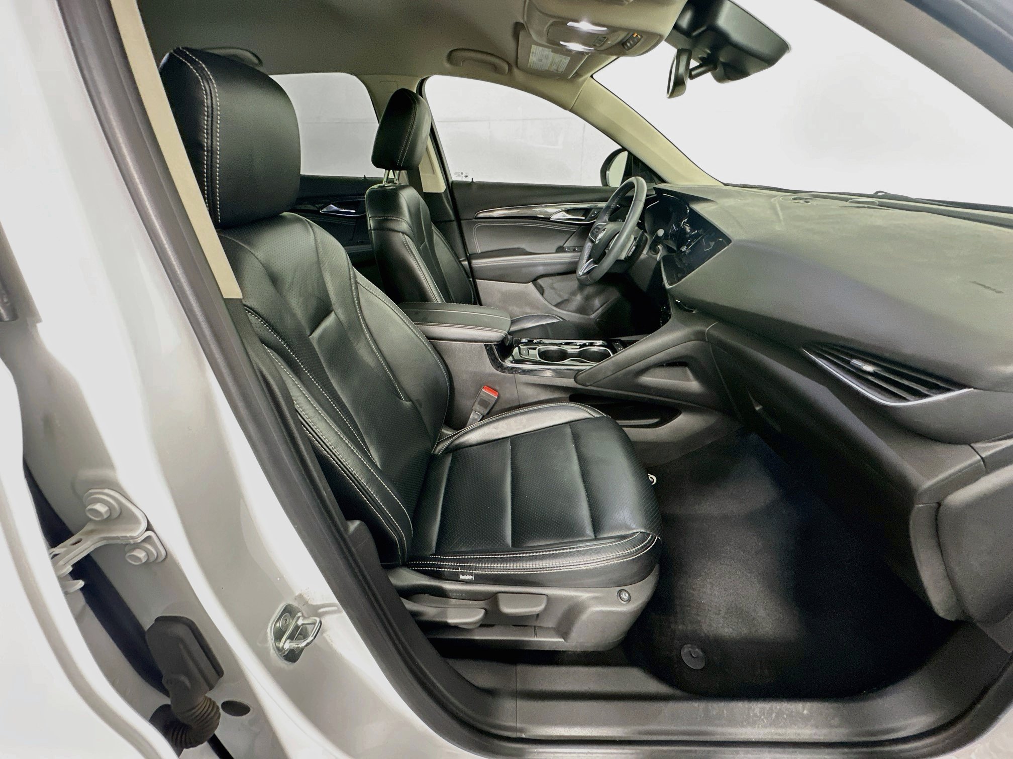 Used 2021 Buick Envision Preferred w/ Sport Touring Package FWD image 32