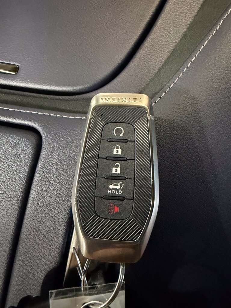 Used 2026 INFINITI QX80 4WD w/ Sport Exterior Package image 25