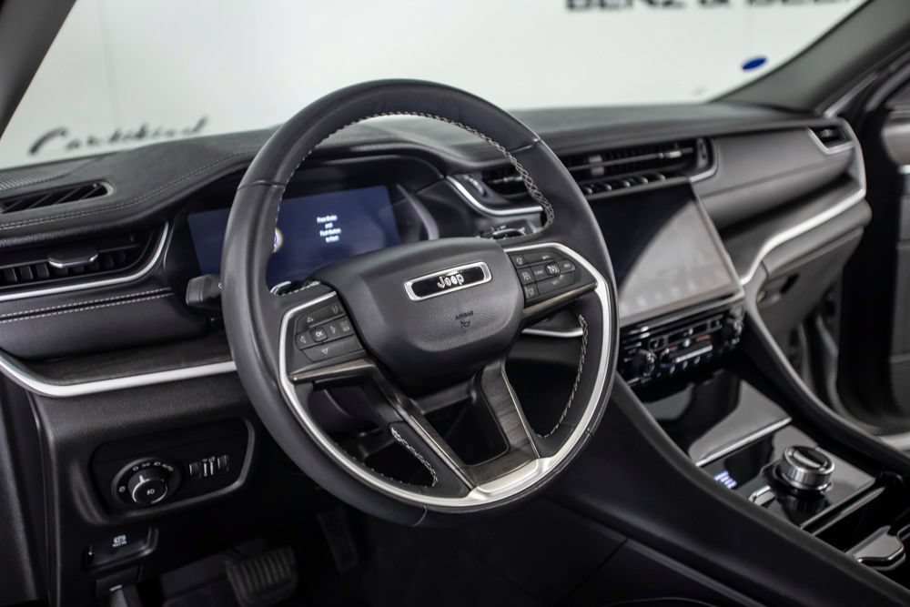 Used 2023 Jeep Grand Cherokee L Limited AWD/4WD image 22