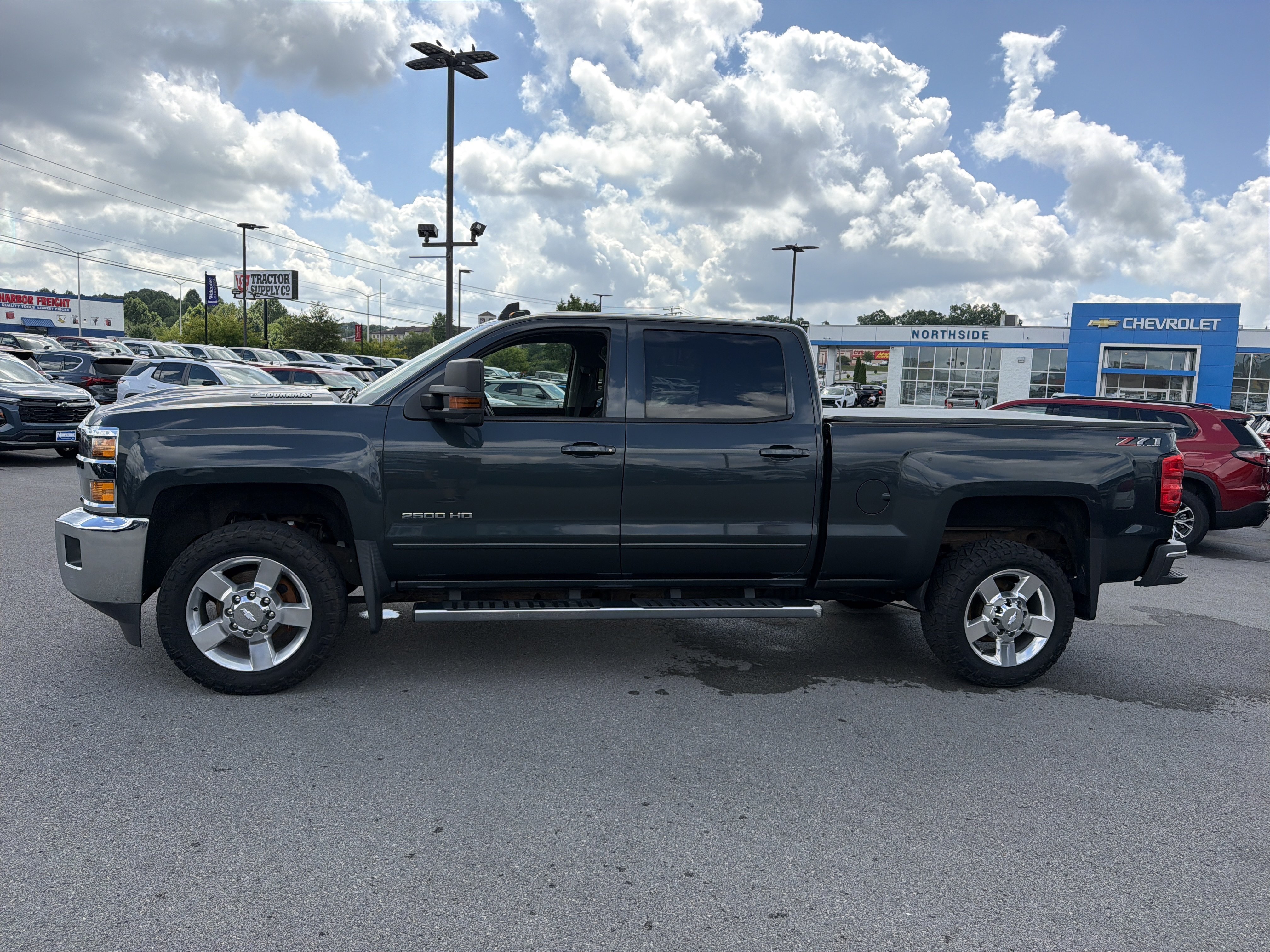 Used 2018 Chevrolet Silverado 2500 LT w/ LT Convenience Package AWD/4WD image 13