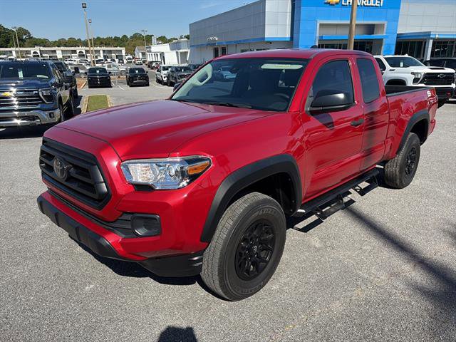 Used 2022 Toyota Tacoma SR w/ SX Package RWD image 2