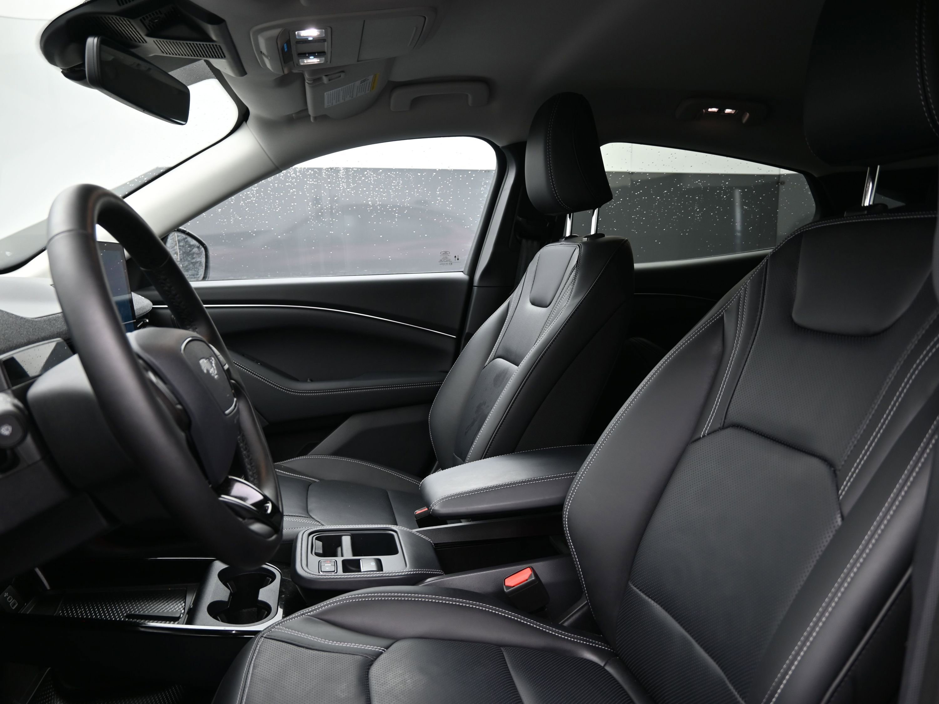 Used 2025 Ford Mustang Mach-E Premium image 18