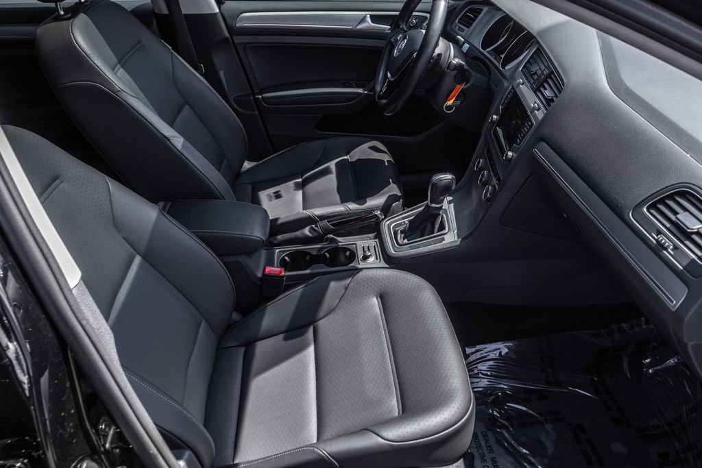 Used 2015 Volkswagen Golf TDI SE w/ Lighting Package FWD image 32