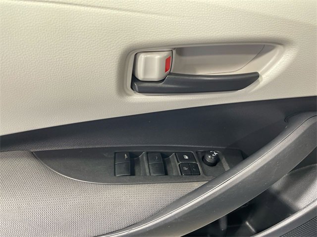 Used 2022 Toyota Corolla LE image 13