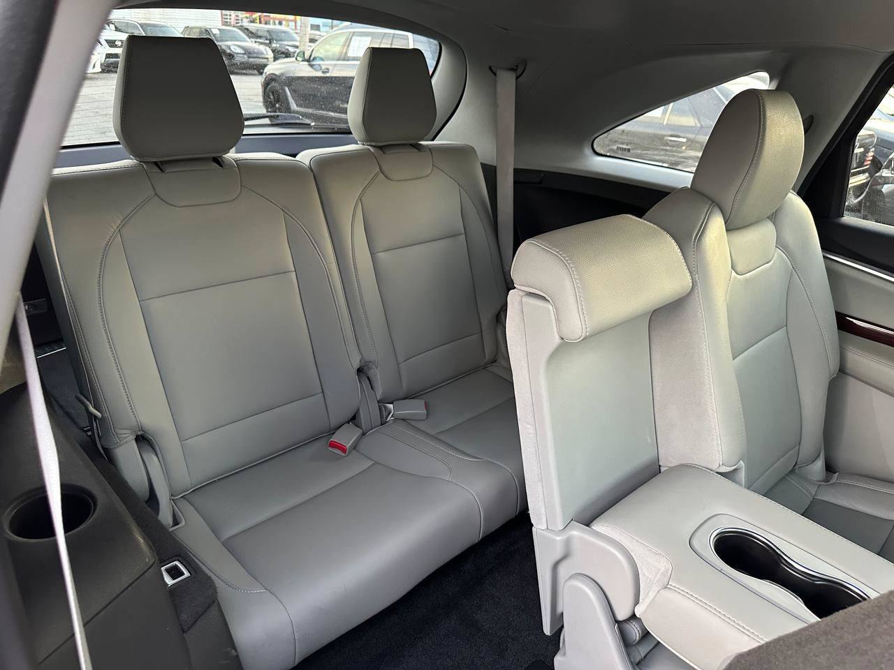 Used 2016 Acura MDX w/ AcuraWatch Plus Package FWD image 37