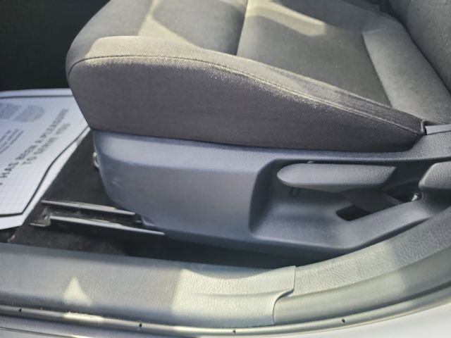 Used 2025 Toyota Camry LE FWD image 15