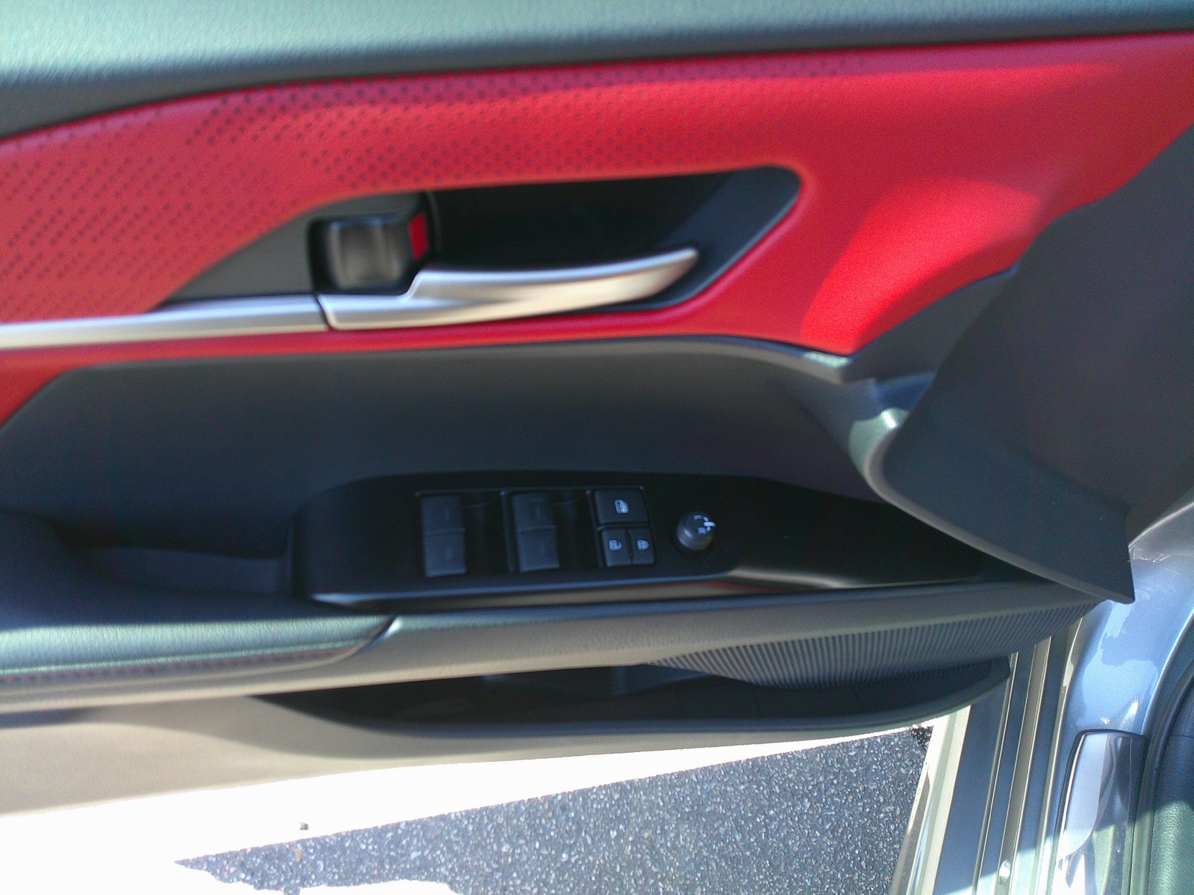 Used 2025 Toyota Camry XSE w/ Premium Plus Package image 18