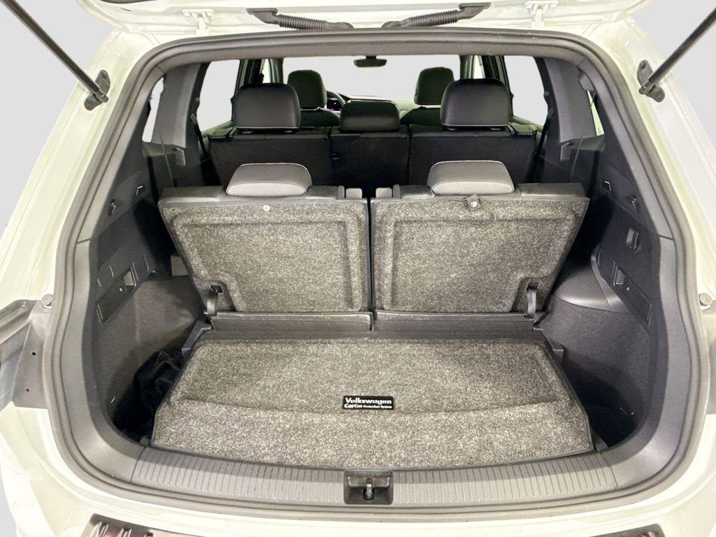 Used 2023 Volkswagen Tiguan SE R-Line FWD image 27